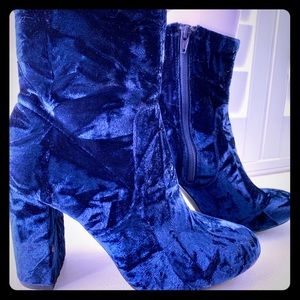 Mossimo blue crushed velvet booties NWT *SOLD*